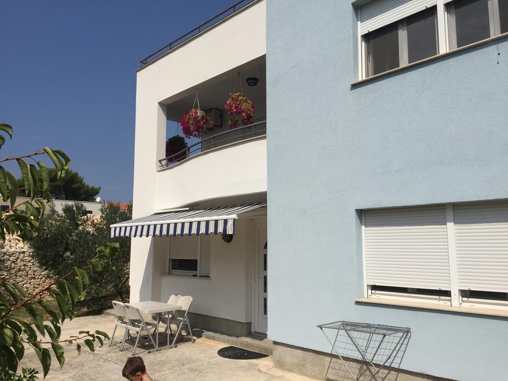 Ana'S Apartments ペトルチャネ エクステリア 写真